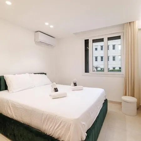 Modern In 6 People Apartament